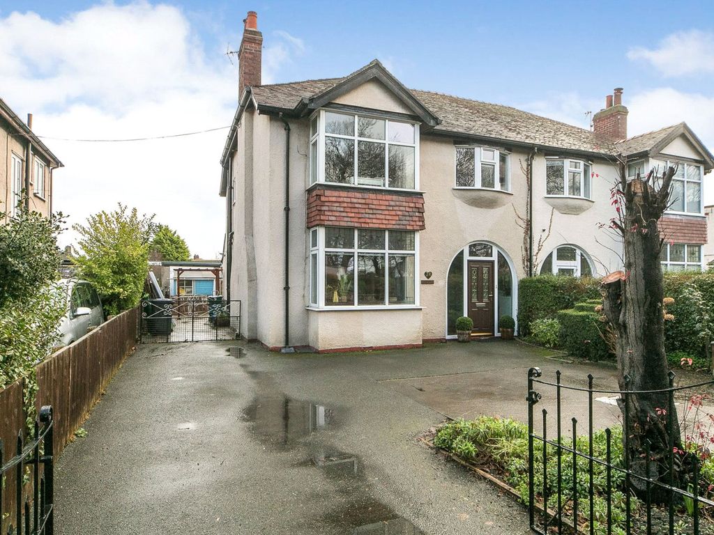 4 bed semidetached house for sale in Dundonald Avenue, Abergele, Conwy