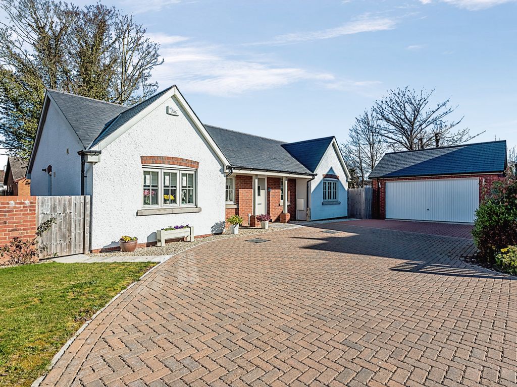 3 bed bungalow for sale in Quarry Field, Hereford HR1 Zoopla
