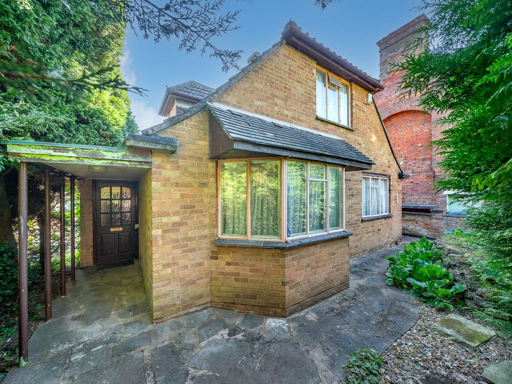 4 bed detached house for sale in South Hill Road, Boxmoor, Herts HP1, £