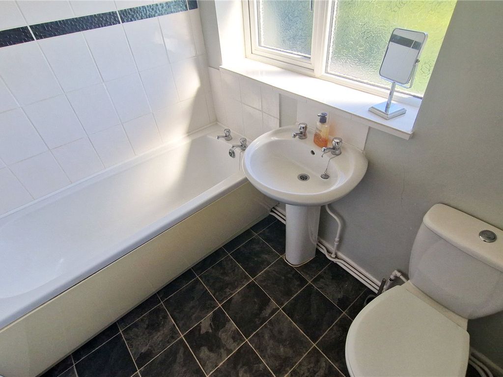 2 bed semidetached house to rent in Coppice Road, Cradley Heath, West