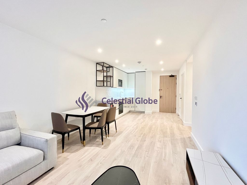 2 bed flat to rent in Beresford Avenue, Wembley HA0, £2,450 pcm Zoopla