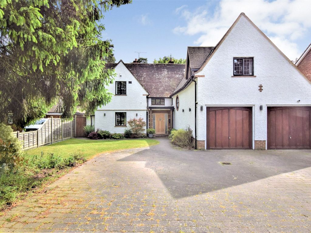 5 bed detached house for sale in The Crescent, Farnborough, Hampshire