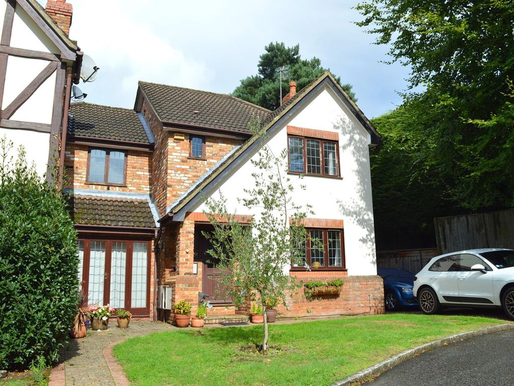 St Charles Place, Weybridge KT13  