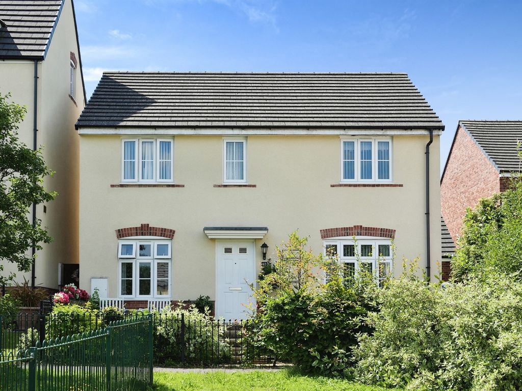 4 bed detached house for sale in Clos Ystwyth, Caldicot NP26, £425,000