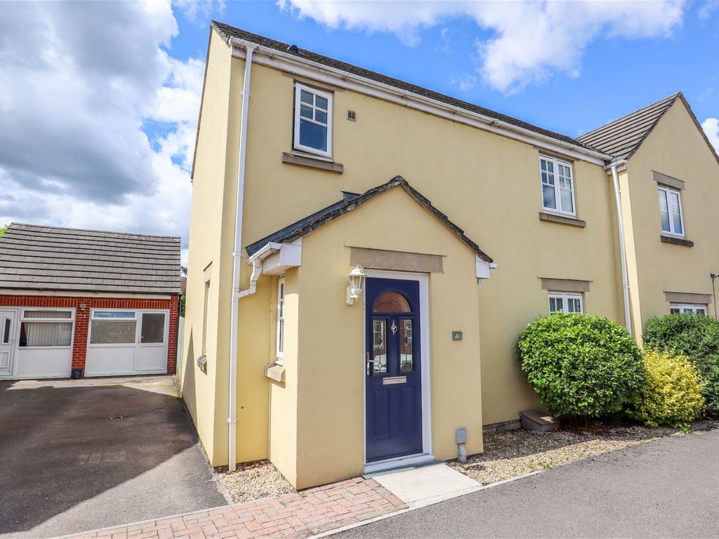 3 bed semidetached house for sale in Amberley Close, Calne SN11 Zoopla
