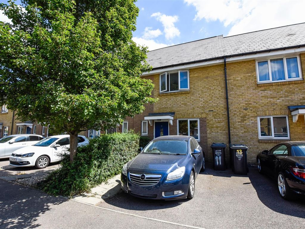 3 bed terraced house for sale in Robinson Way, Northfleet, Gravesend