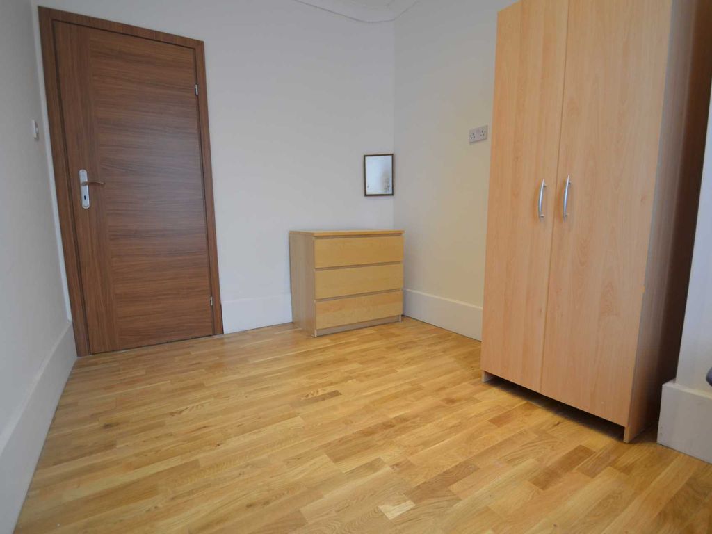 Room to rent in Drayton Gardens, London W13, £900 pcm Zoopla