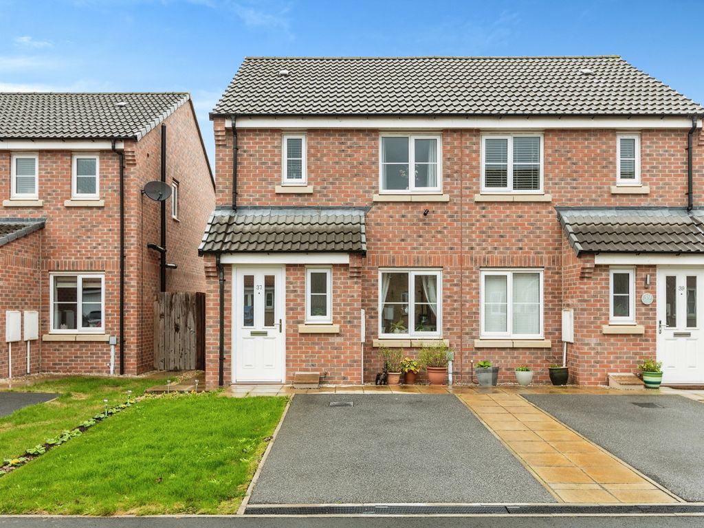 2 bed semidetached house for sale in Braeburn Road, Sherburn In Elmet