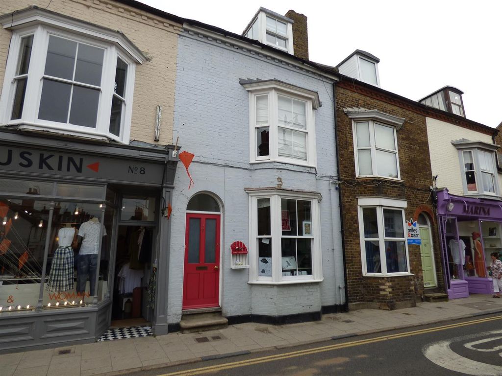 1 bed flat to rent in Flat 1, 7 Harbour Street, Whitstable, Kent CT5