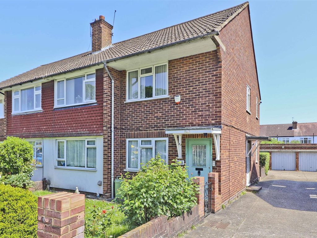 2 bed for sale in Long Lane, Hillingdon UB10, £325,000 Zoopla
