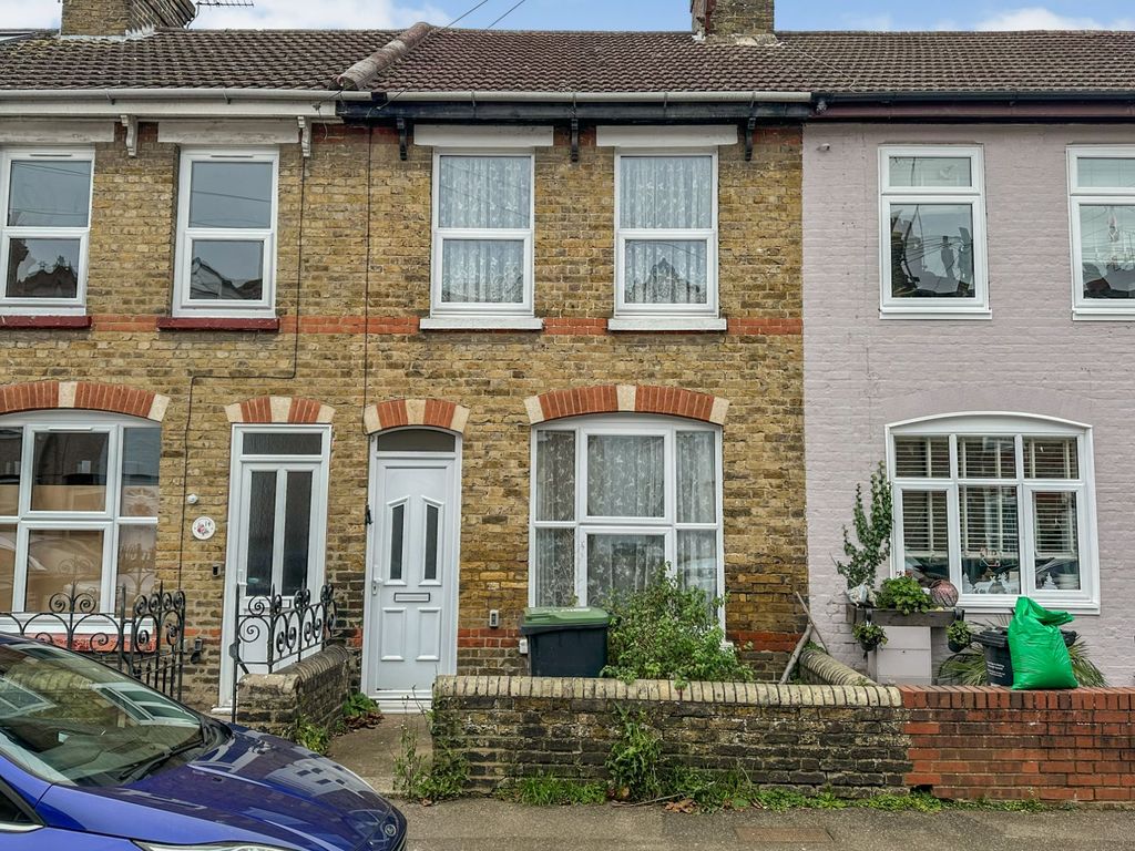 3 bed terraced house for sale in Queens Road, Snodland ME6, £140,000