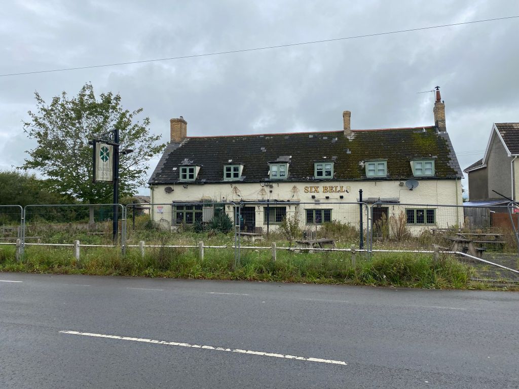 Pub/bar for sale in Six Bells, Broad Street Common, Peterstone
