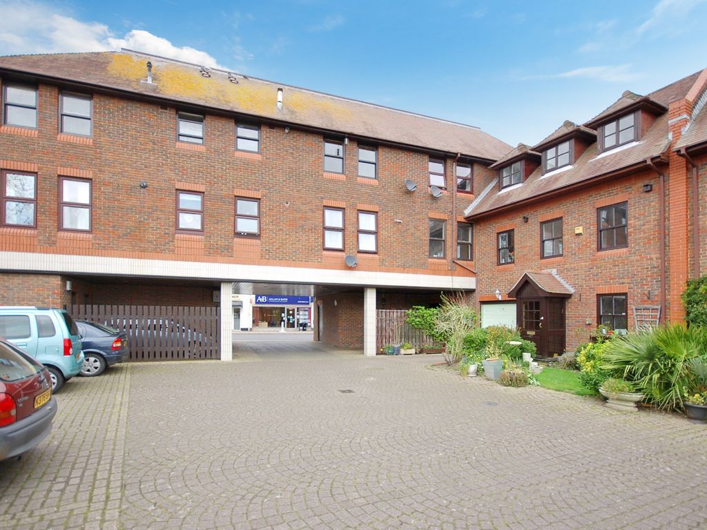 2 bed flat for sale in Whitefield Road, New Milton, Hampshire BH25 Zoopla