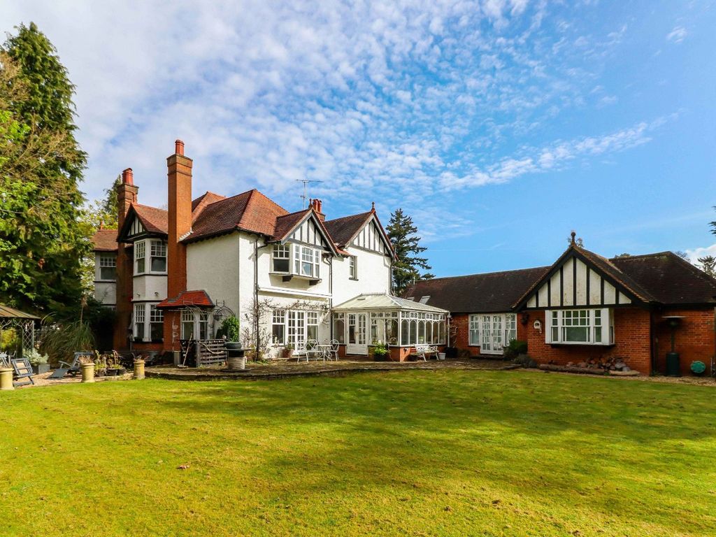 6 bed detached house for sale in Ledborough Lane, Beaconsfield