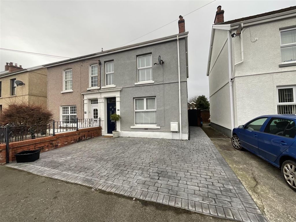 3 bed semidetached house for sale in Talbot Road, Ammanford SA18 Zoopla