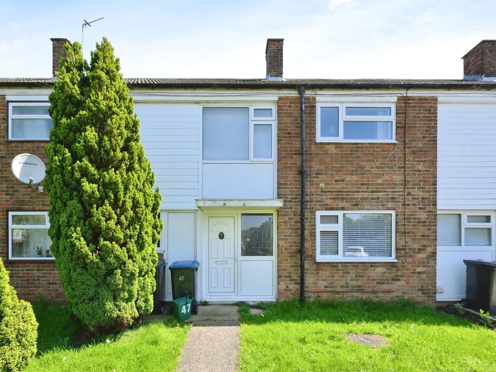 3 bed terraced house for sale in Primrose Field, Harlow CM18, £325,000
