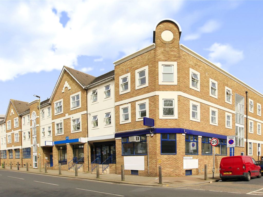 Hertford Court, 45 Falcon Road, Battersea SW11  