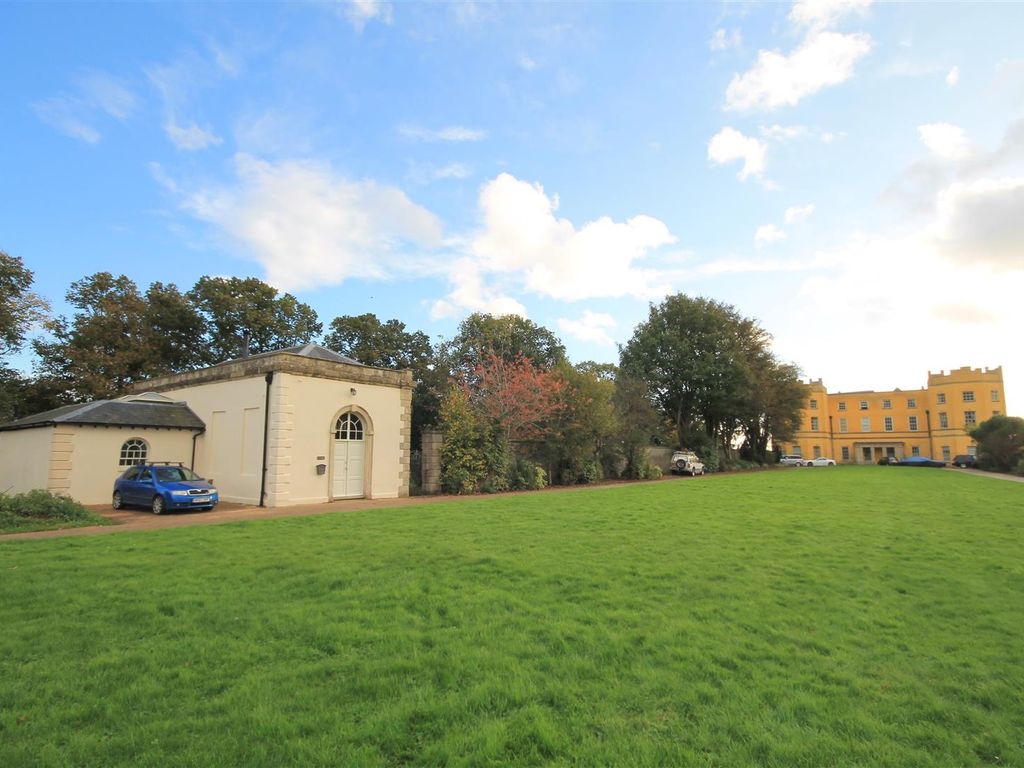 2 bed detached house for sale in Parnell Road, Stapleton, Bristol BS16