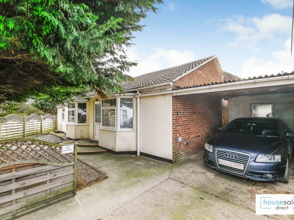 3 bed terraced bungalow for sale in Walker Street, King's Lynn PE30, £