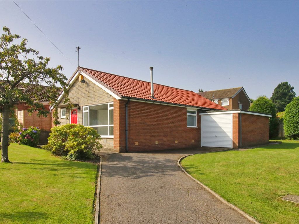 3 bed bungalow for sale in Holt Green, Adel, Leeds, West Yorkshire LS16