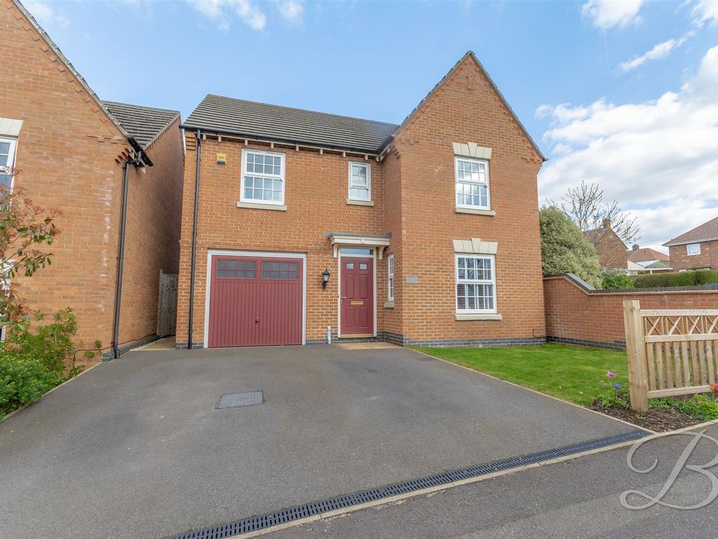 4 bed detached house for sale in Pasture Avenue, Rainworth, Mansfield