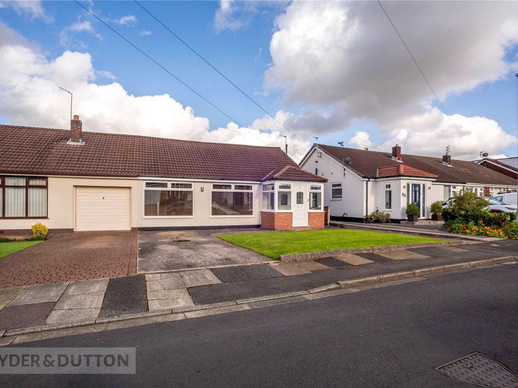 3 bed semidetached bungalow for sale in Cheltenham Road, Alkrington