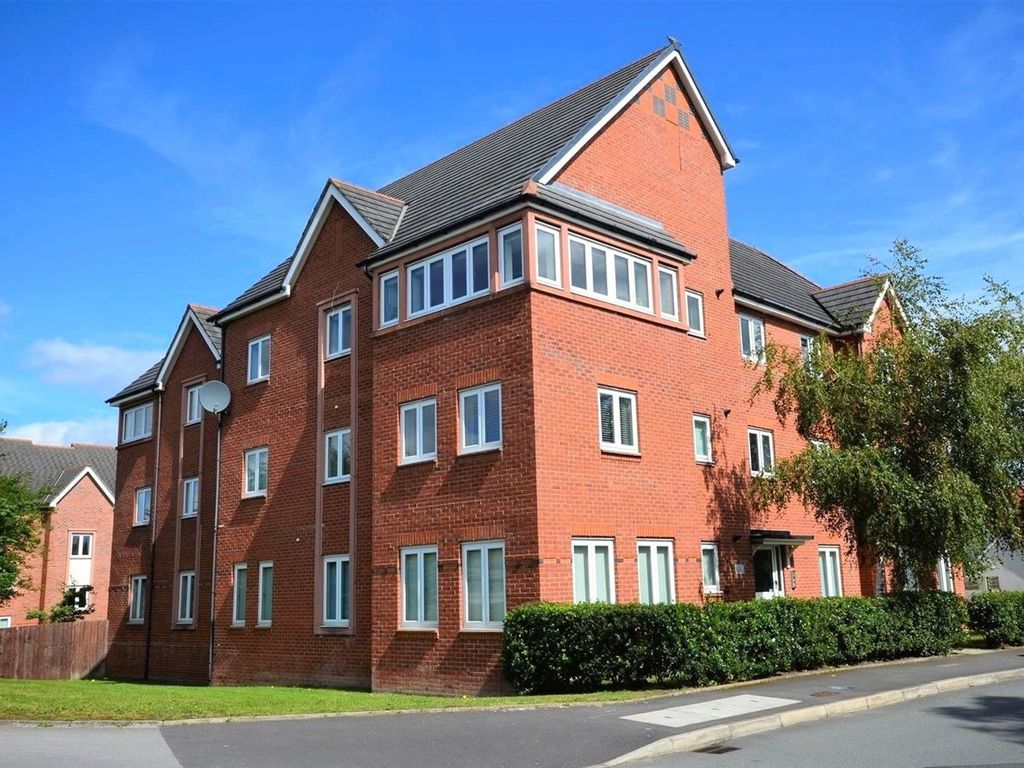 2 bed flat for sale in Rosefinch Road, West Timperley, Altrincham WA14