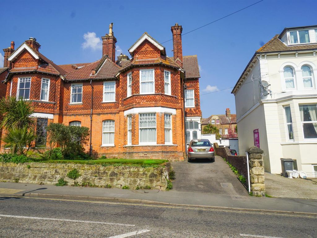 6 bed semidetached house for sale in Springfield Road, St. LeonardsOn