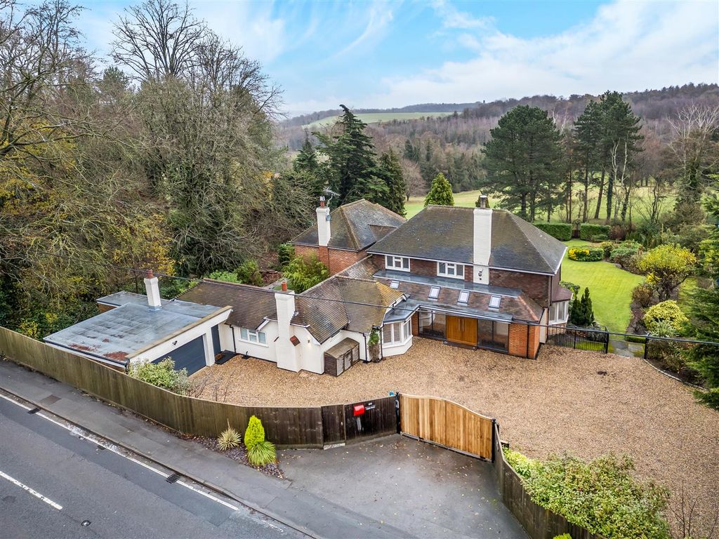 4 bed detached house for sale in Henley Road, Hurley SL6, £2,250,000