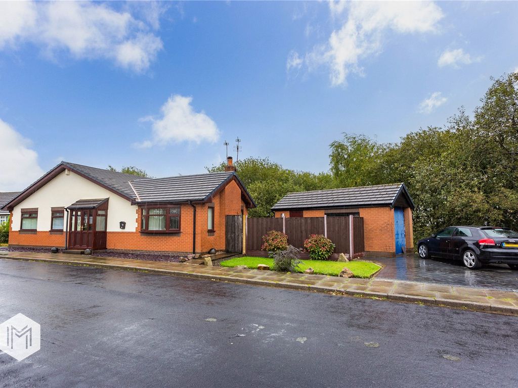 4 bed bungalow for sale in Buckingham Drive, Bury, Greater Manchester