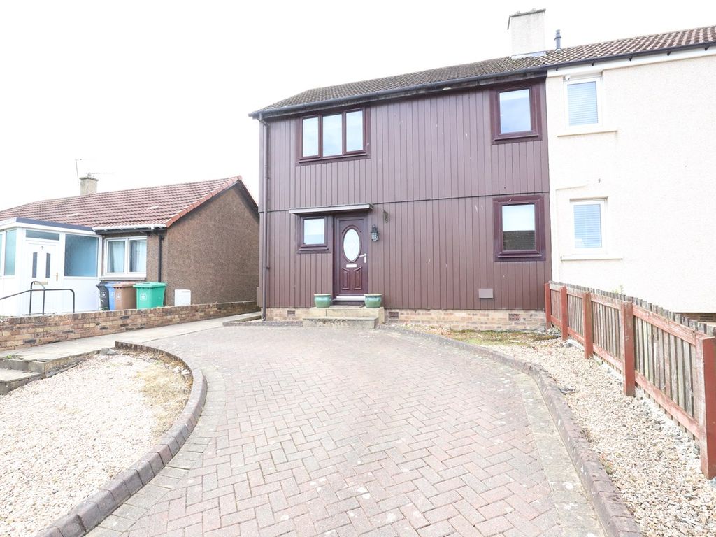 3 bed semidetached house for sale in Hillview Place, Crossgates