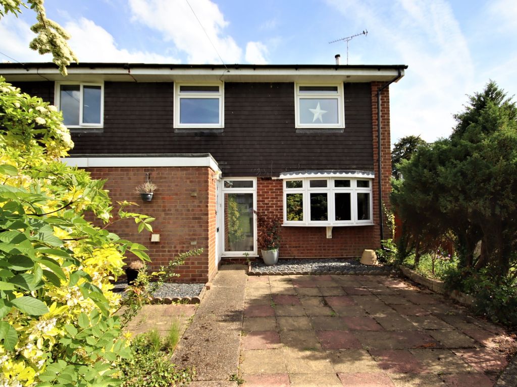 3 bed end terrace house for sale in Green Leys, Maidenhead SL6 - Zoopla