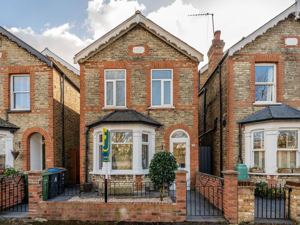 4 bed detached house to rent in Gordon Road, Kingston, Kingston Upon