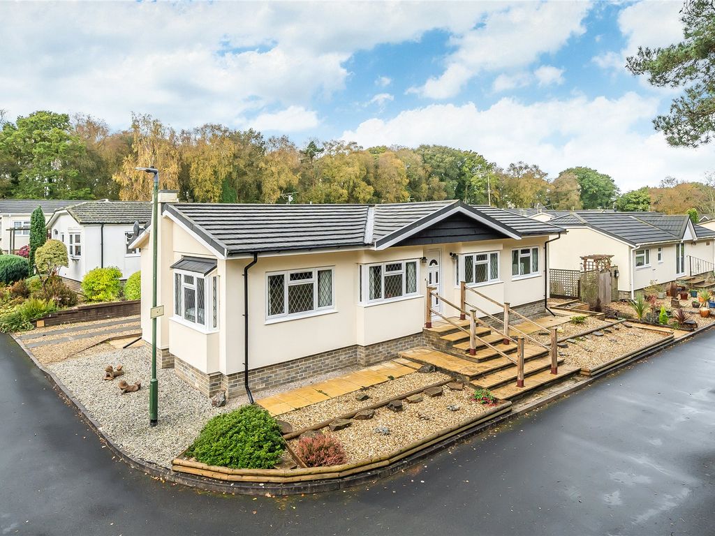 2 bed mobile/park home for sale in The Beeches, Sampford Courtenay, Okehampton, Devon EX20, £