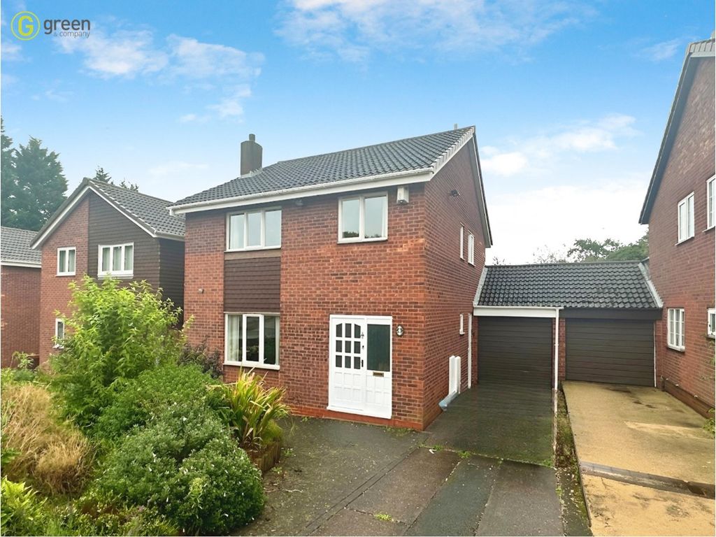 4 bed linkdetached house for sale in Corncrake Close, Sutton Coldfield