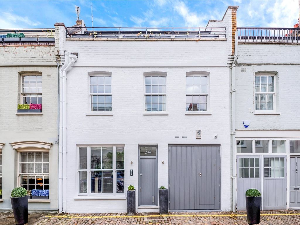3 bed terraced house for sale in Princes Gate Mews, Knightsbridge