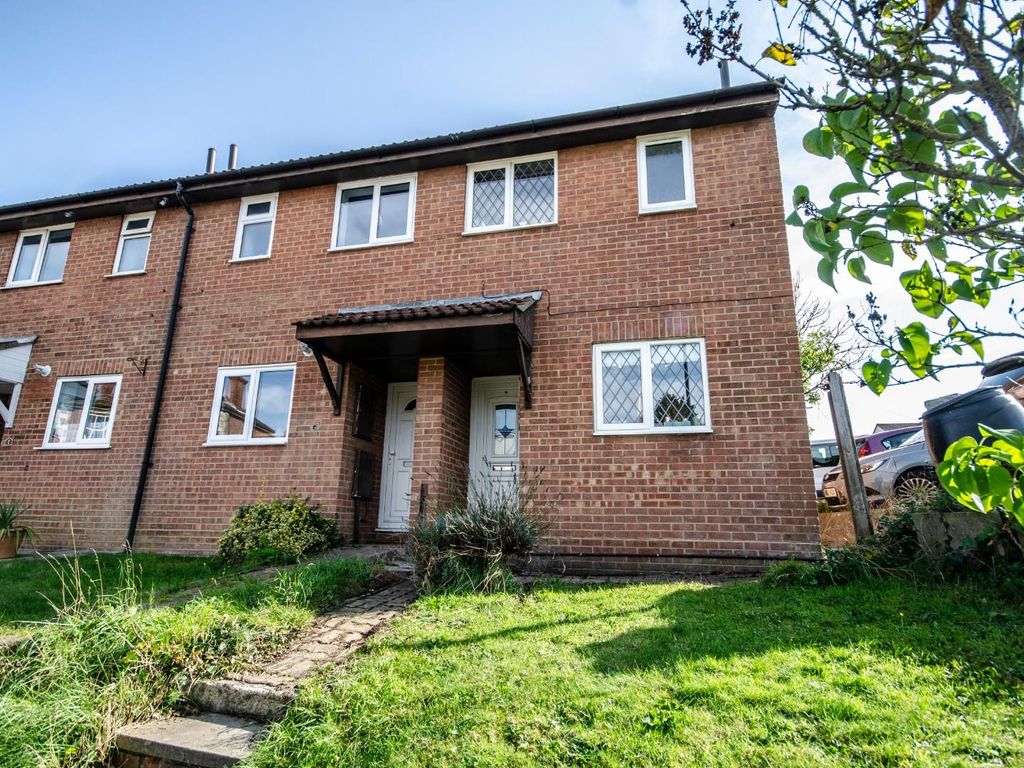 2 bed end terrace house for sale in Vineyard Close, Woolston