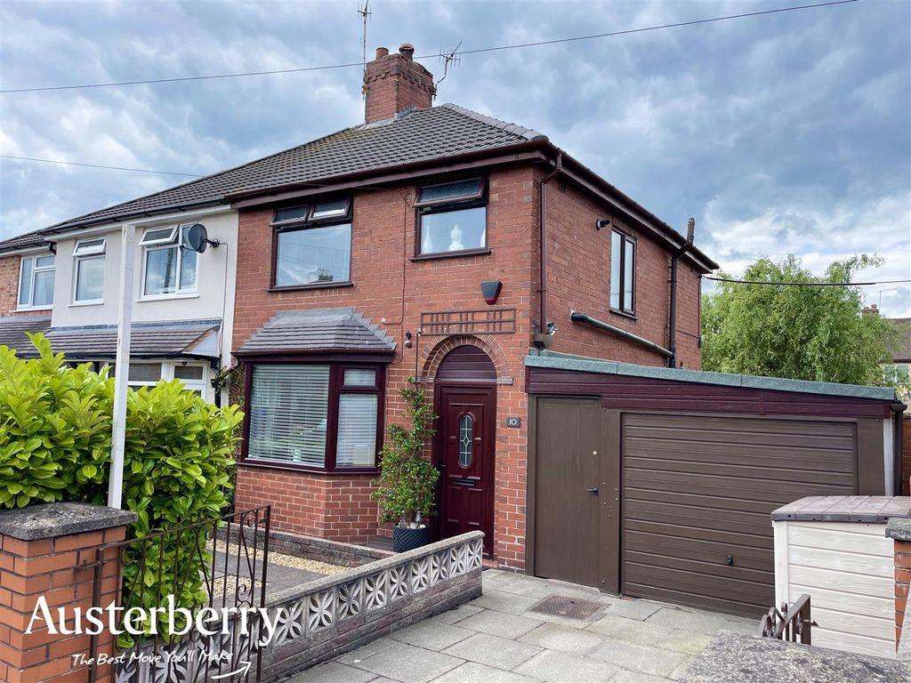 3 bed semidetached house for sale in Laburnum Grove, Blurton, StokeOn