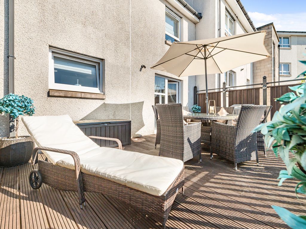 4 bed town house for sale in Stance Place, Larbert FK5 Zoopla