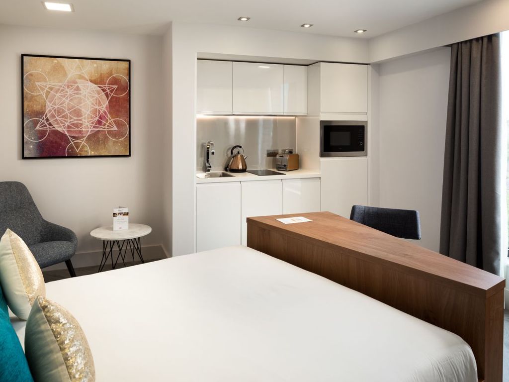 Studio to rent in West Ham Lane, London E15 Zoopla