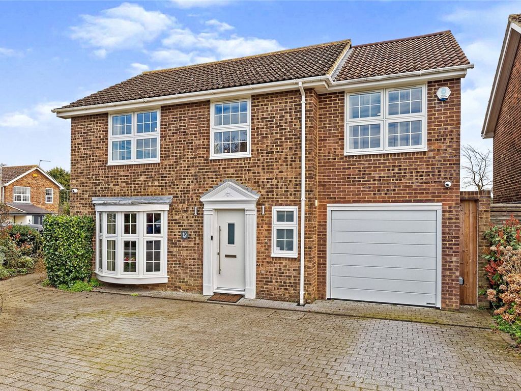 5 bed detached house for sale in Harkness Drive, Canterbury, Kent CT2