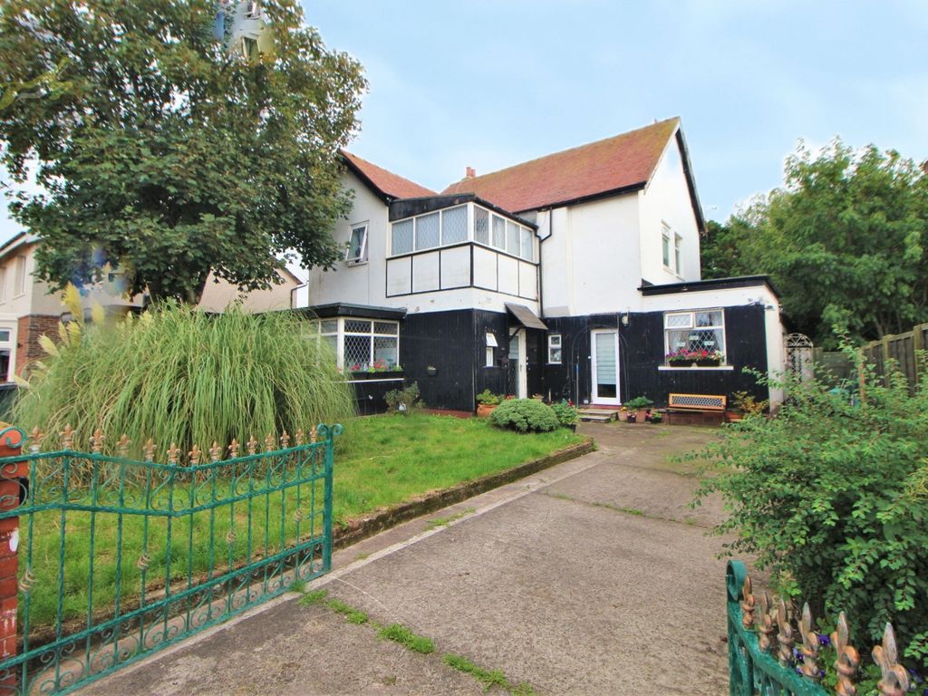 6 bed detached house for sale in Kingston Avenue, South Shore