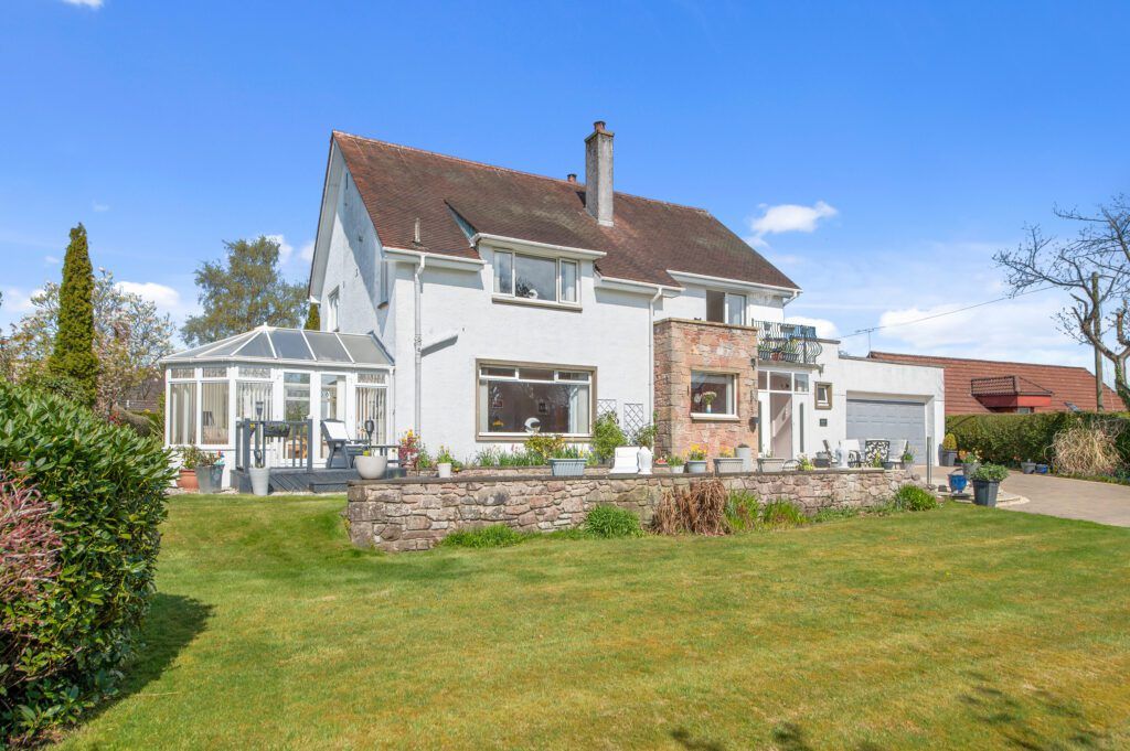 4 bed detached house for sale in Claremont, Alloa FK10 Zoopla