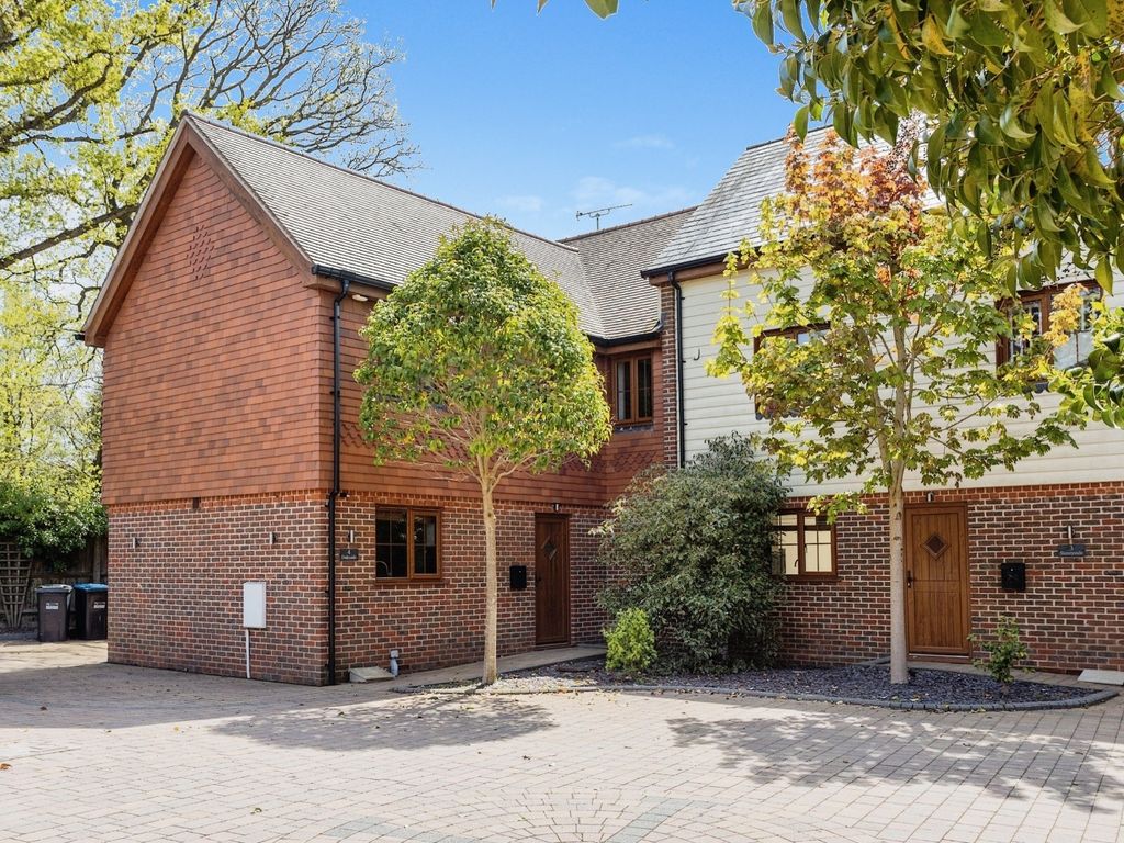 4 bed end terrace house for sale in Dukes Place, Sayers Common