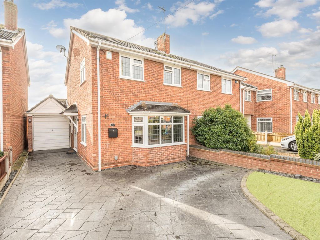 3 bed semidetached house for sale in Sandringham Road, Wordsley DY8, £