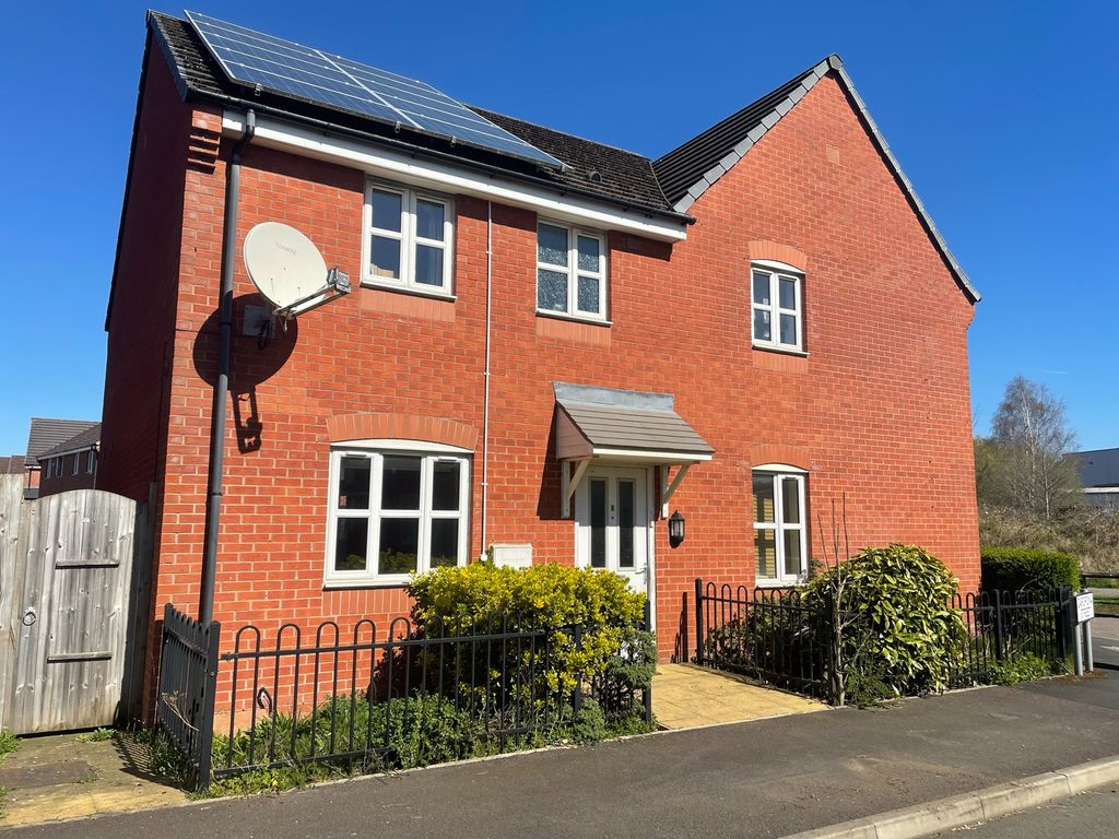 3 bed semidetached house for sale in Cardrona Street, Manchester M18