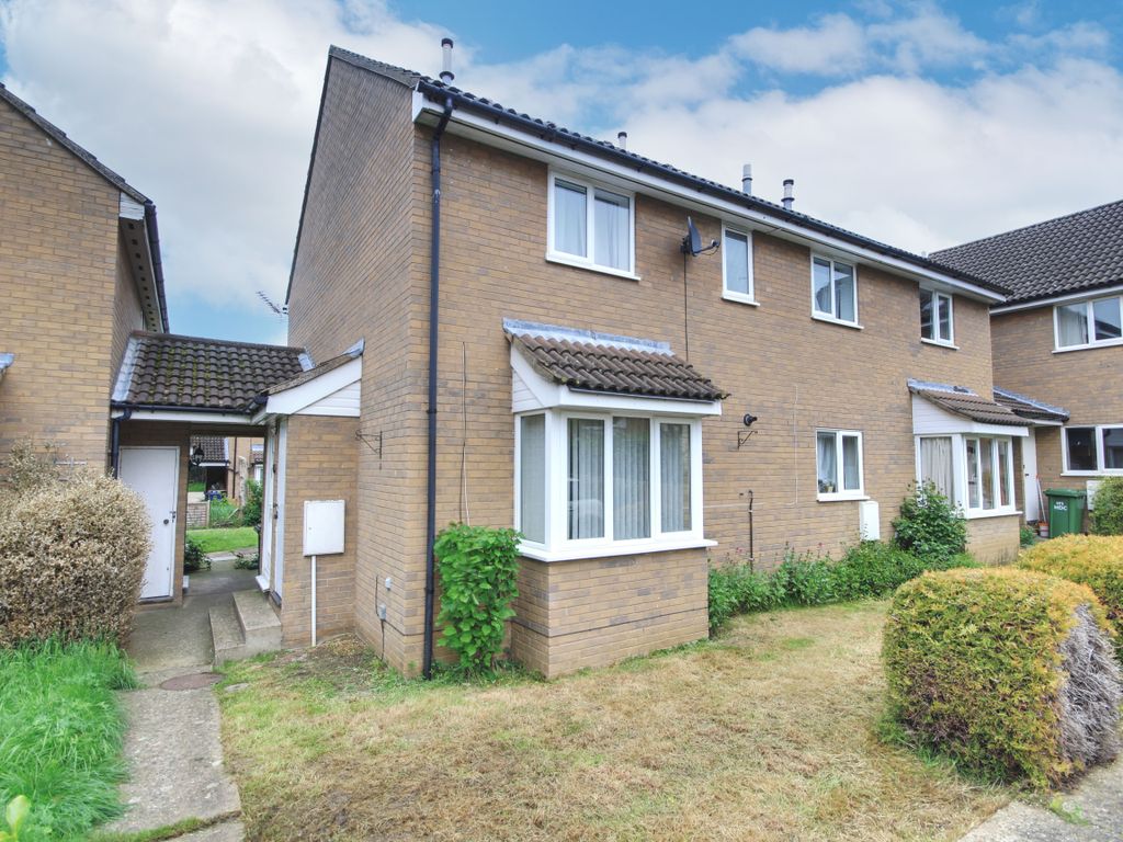 2 bed detached house for sale in Waveney Road, St. Ives, Huntingdon