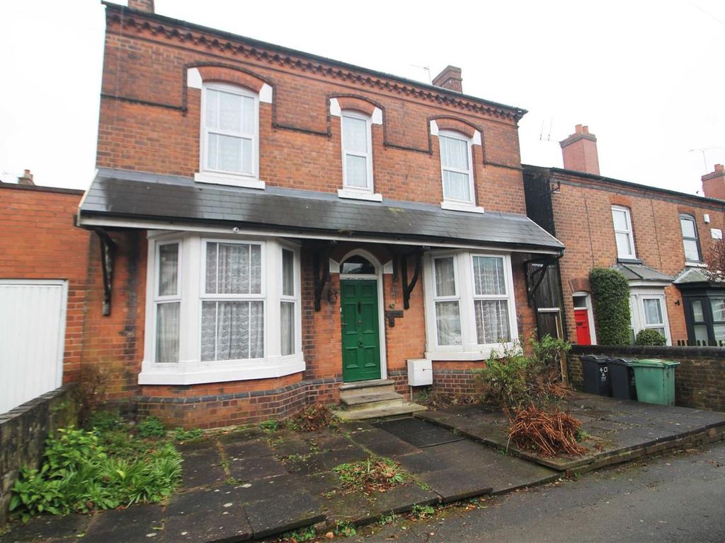 3 bed detached house for sale in Highgate Road, Walsall WS1, £270,000