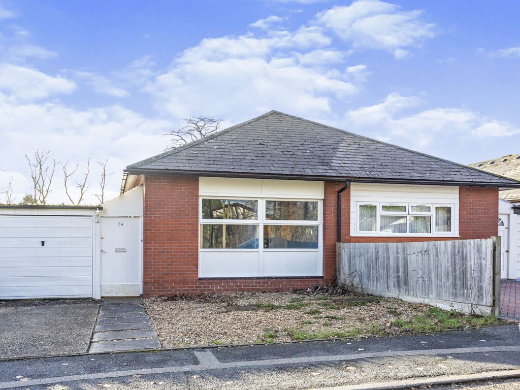 3 bed bungalow for sale in Medale Road, Beanhill, Milton Keynes