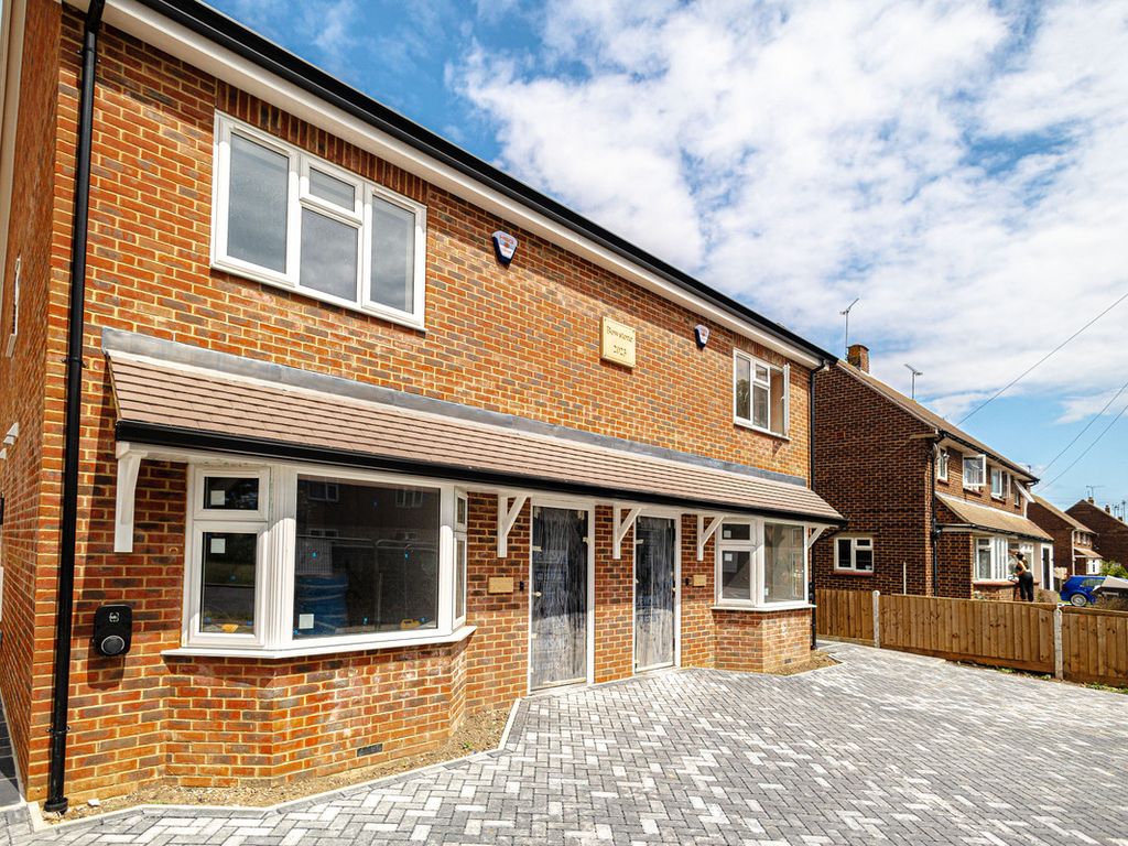 New home, 3 bed semidetached house for sale in Elm Road, SouthendOn